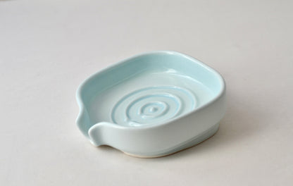 No-Waste Soap Dish - Self-Draining Porcelain Design
