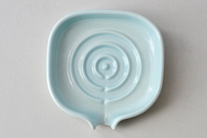 No-Waste Soap Dish - Self-Draining Porcelain Design